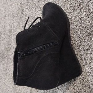Universal Thread Women Black/Bessie Wedges Shoes | Size 8